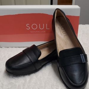 Black Leather Flat Shoes